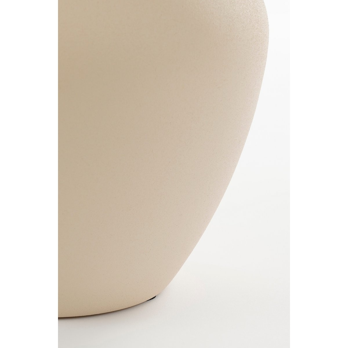 Gyge Vase - L26 x B22 x H31 cm - Metall - Beige