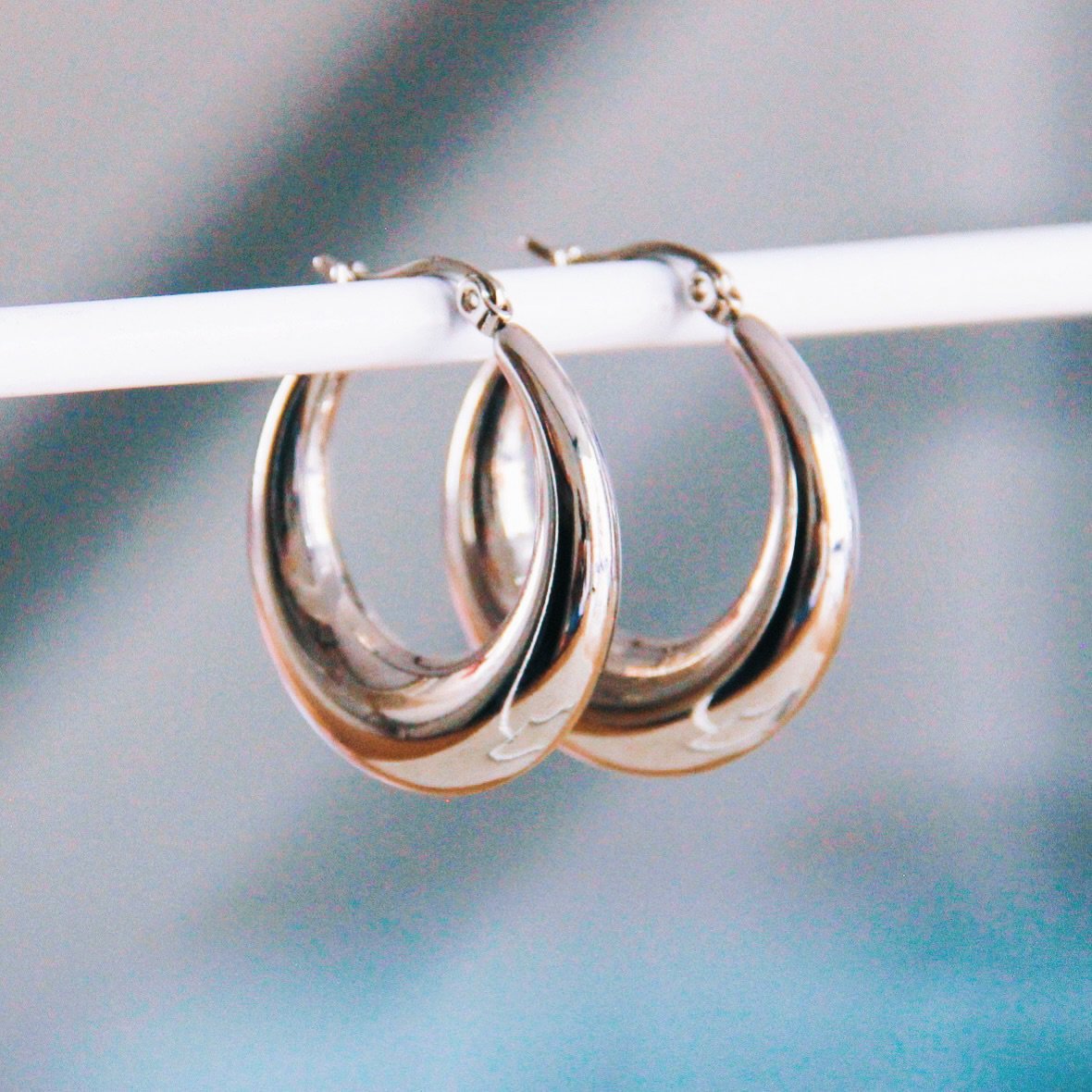 EA509: Kreolen aus Edelstahl 30 mm „breit“ - Silber